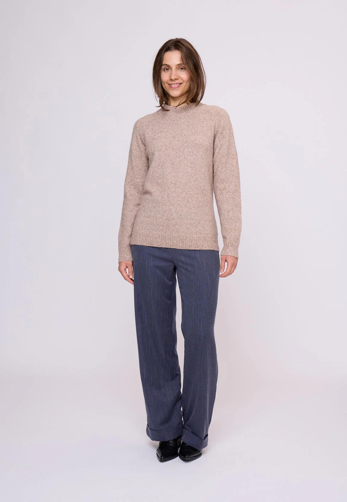 AlayaNN Pullover - Image 3