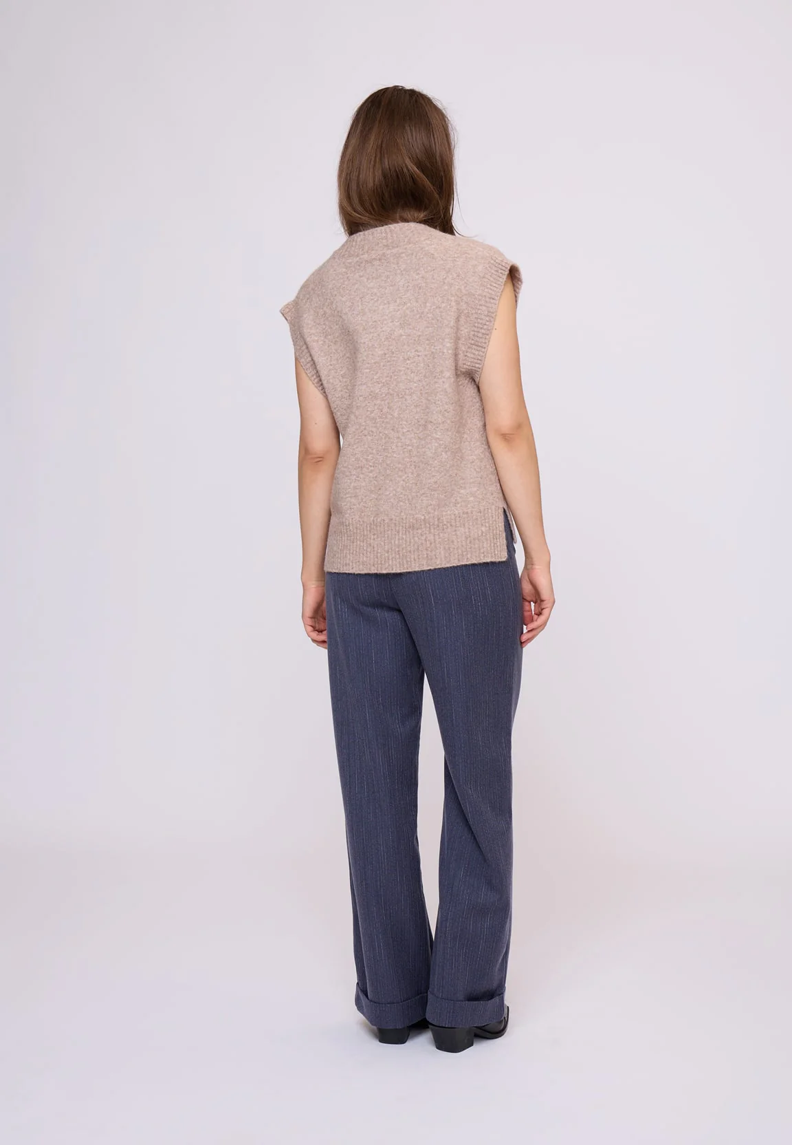 AlayaNN Slipover - Image 5