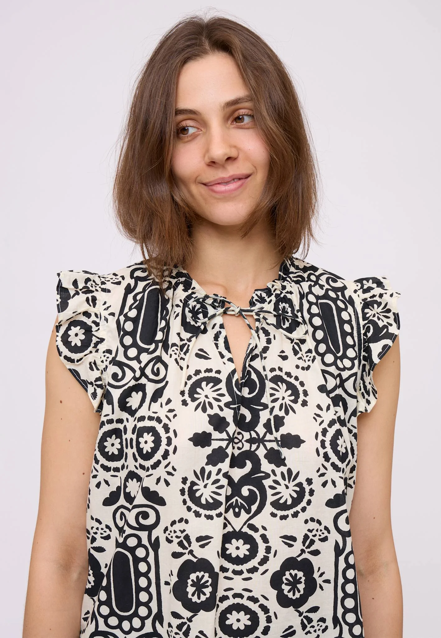 AnnieNN Blouse - Image 4