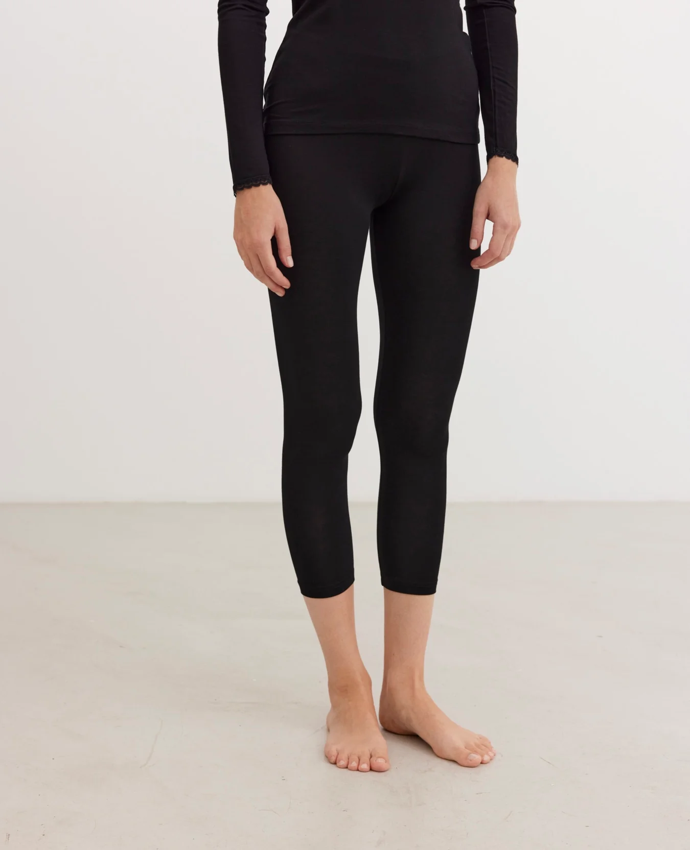 AlmaNN Leggings 3/4 Length - Image 3