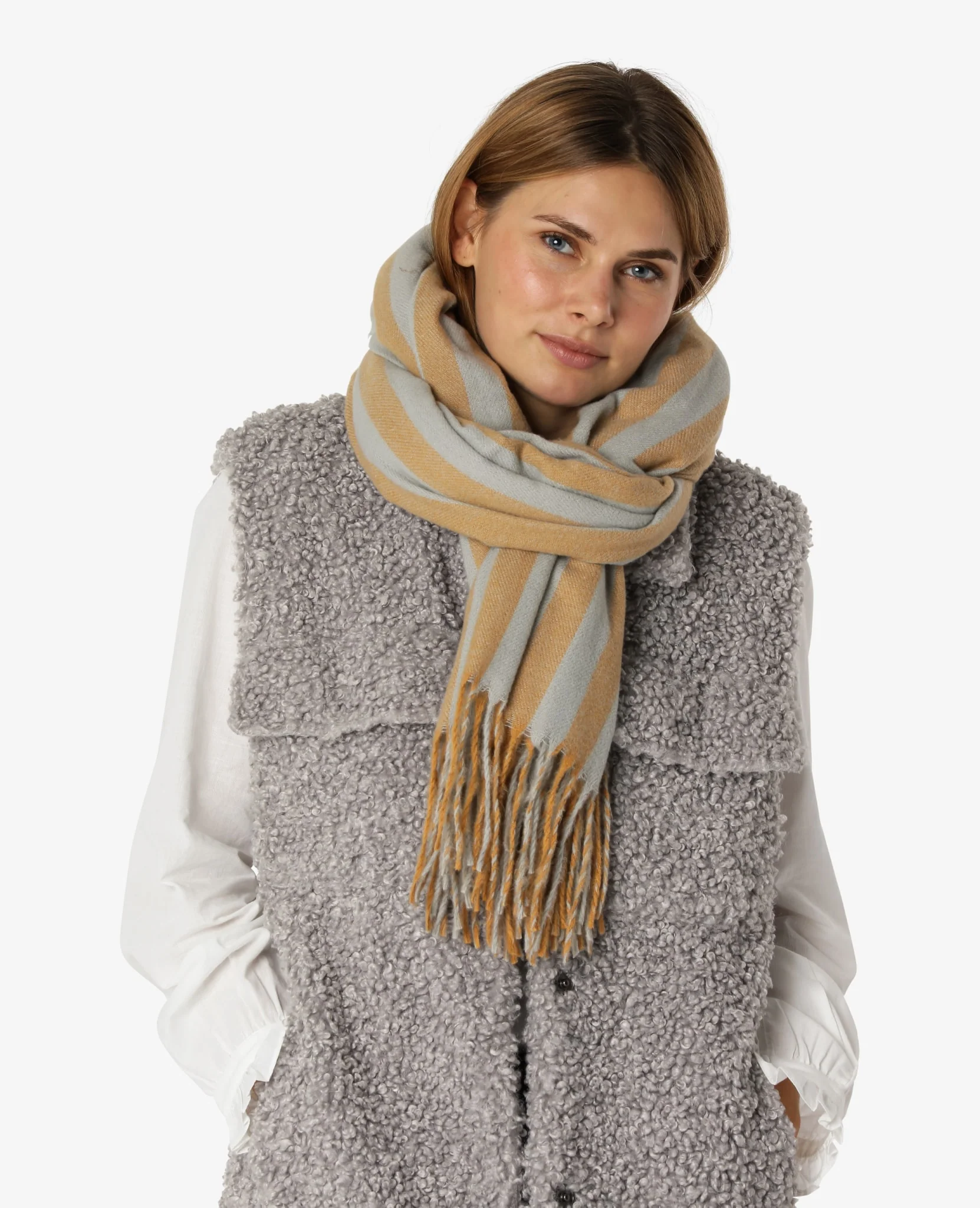 BITTEN SCARF ACCESSORIES - Image 2