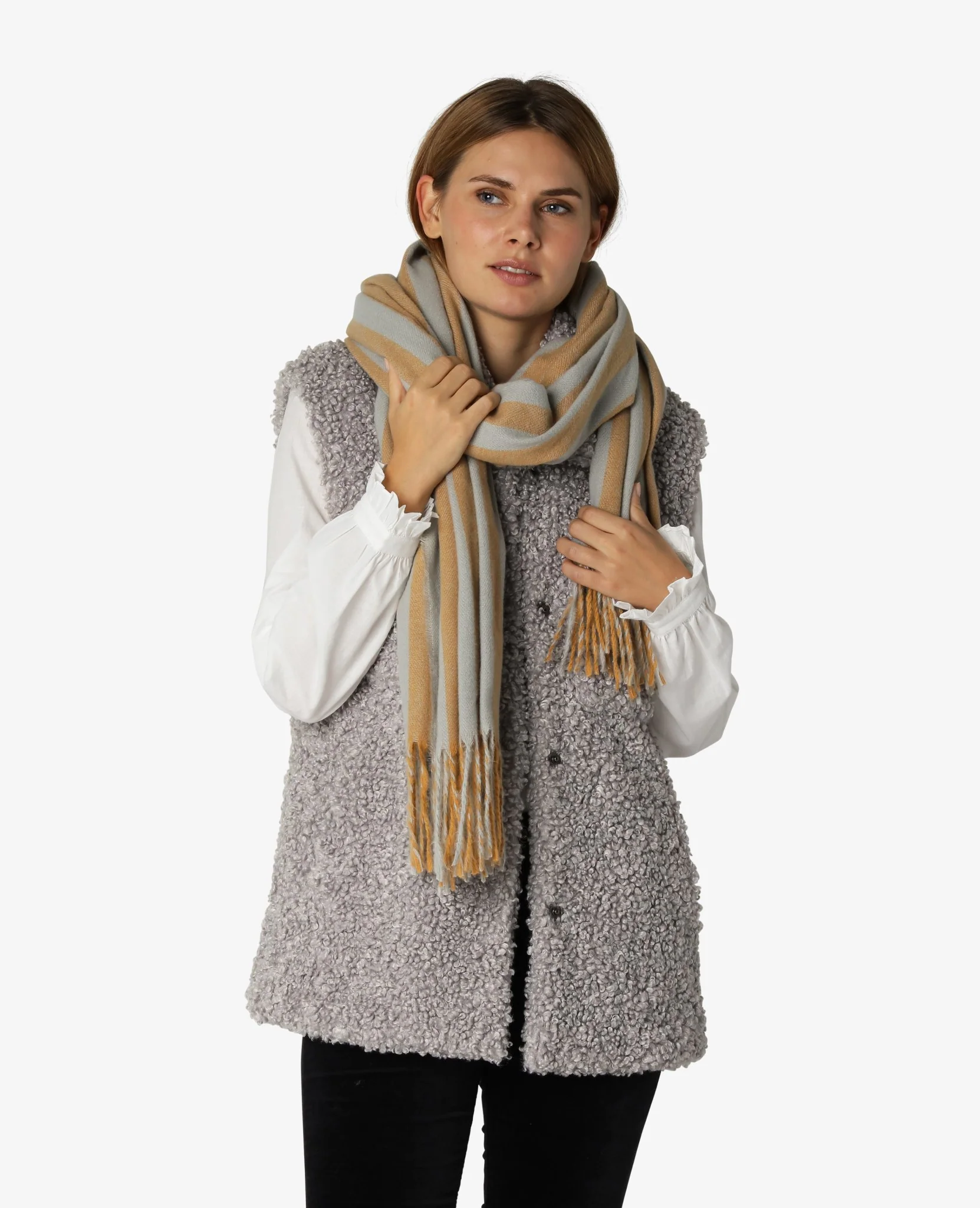 BITTEN SCARF ACCESSORIES - Image 3