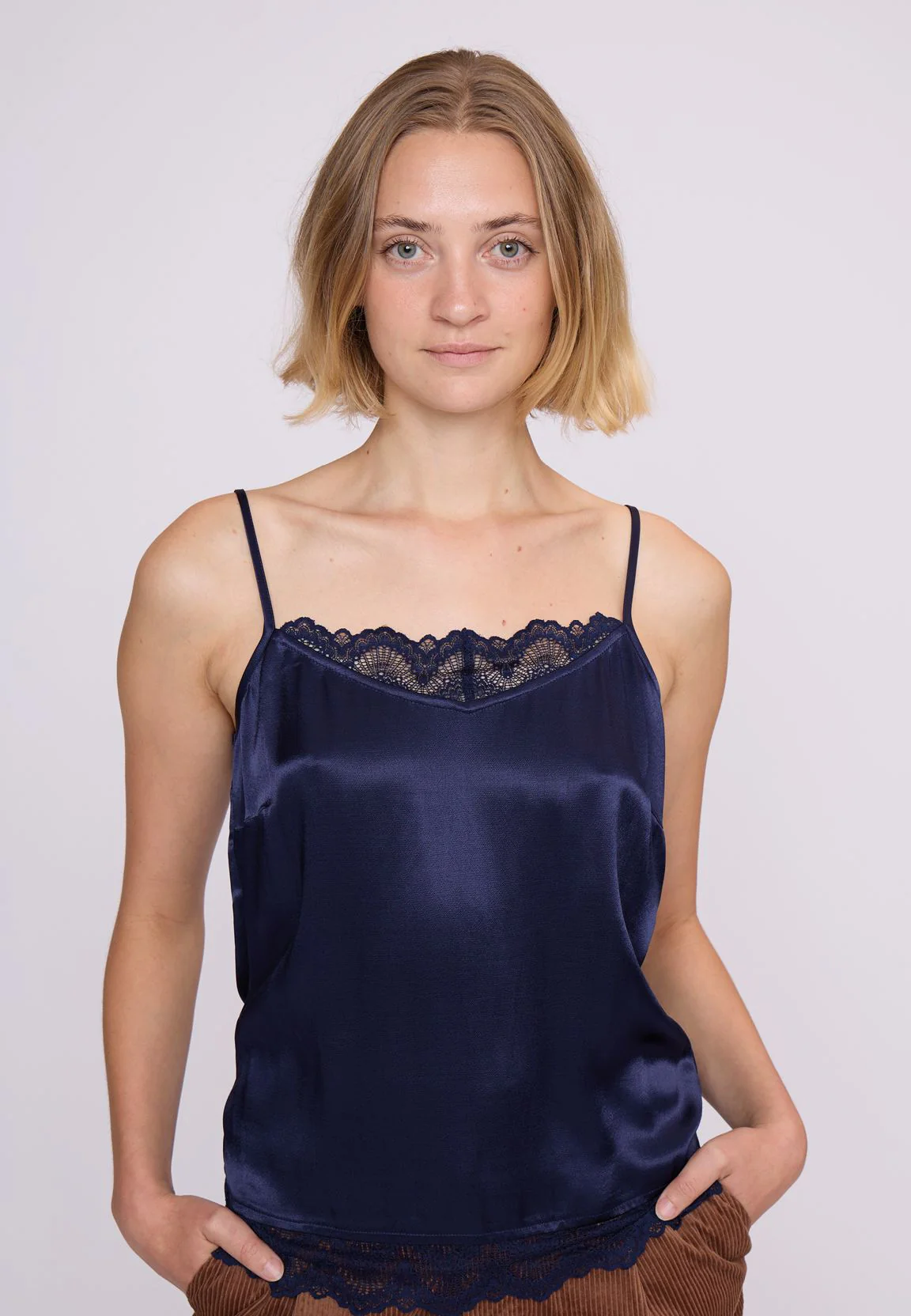 DeaNN Top - Image 4