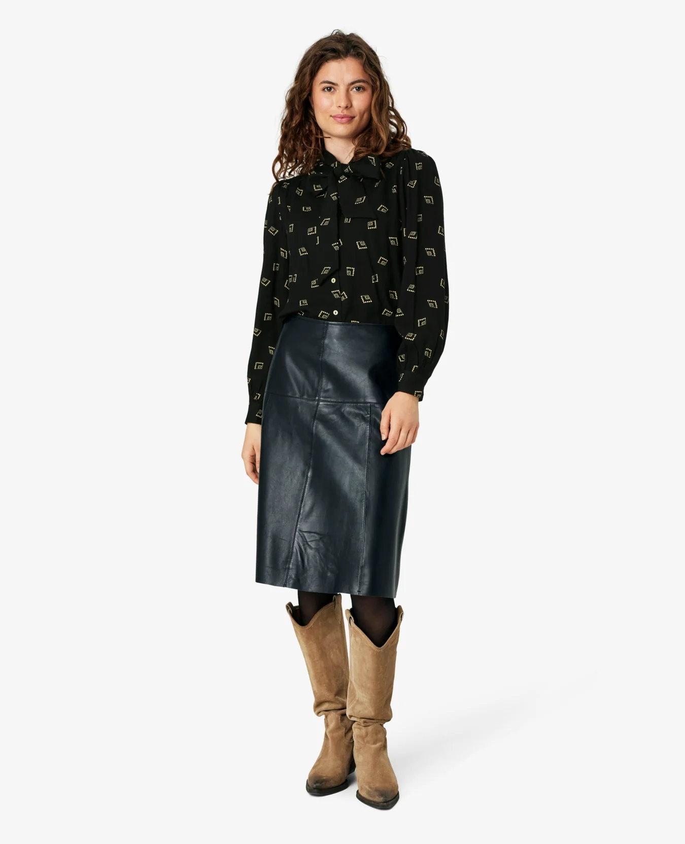 MoaNN Shirt - Image 3
