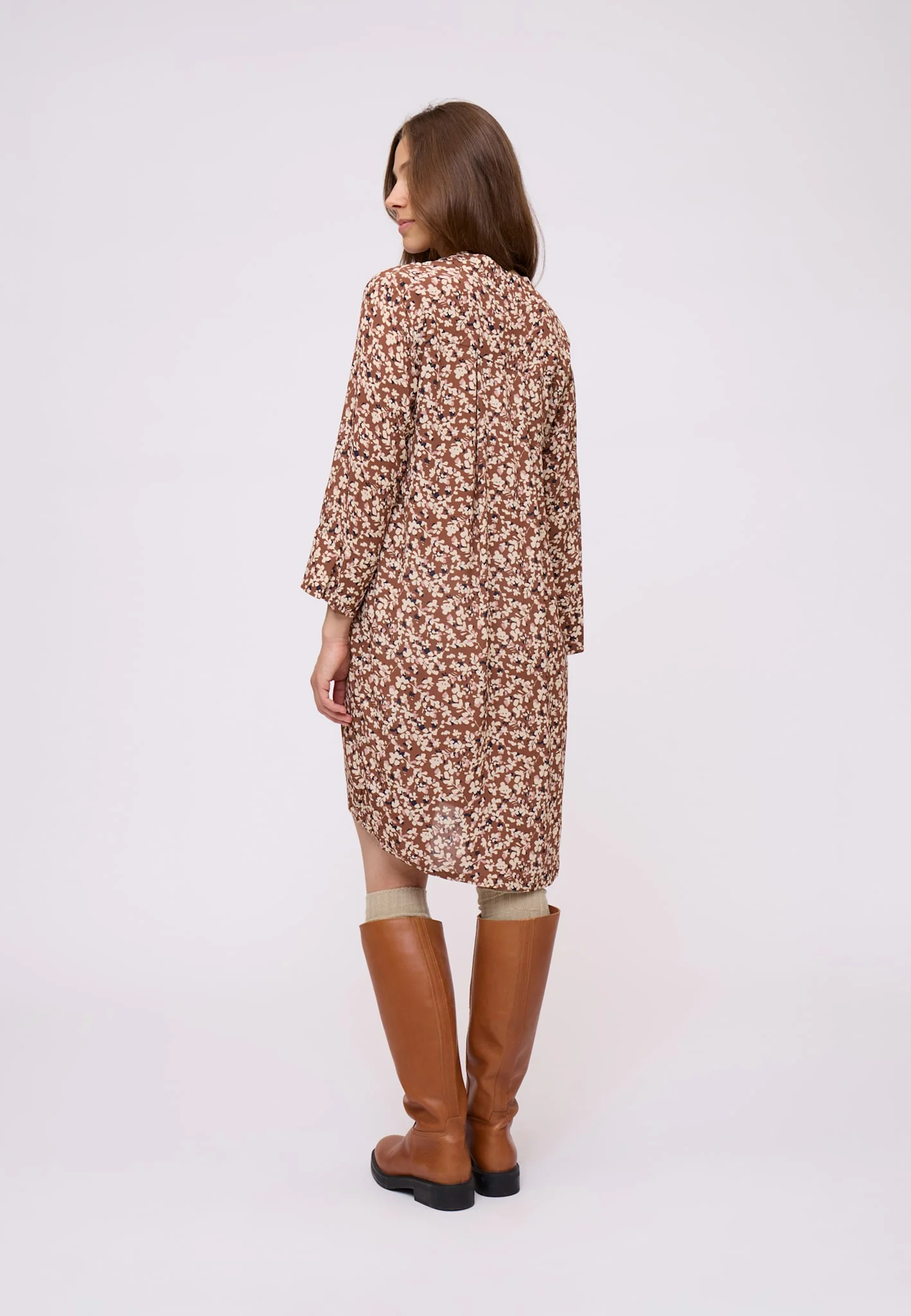 PhilippaNN Dress Short - Image 3